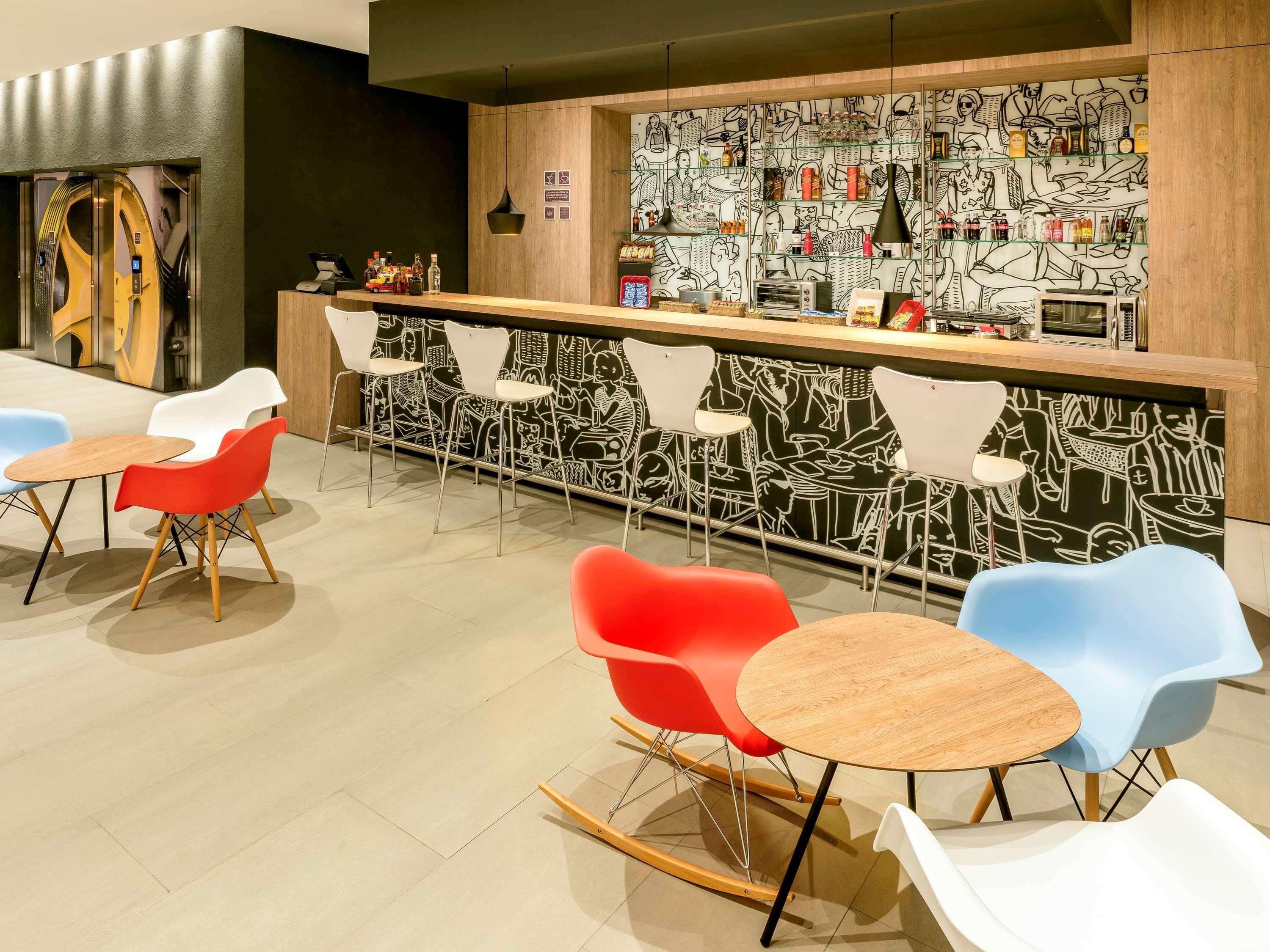 Hotel Ibis Cali Granada מראה חיצוני תמונה